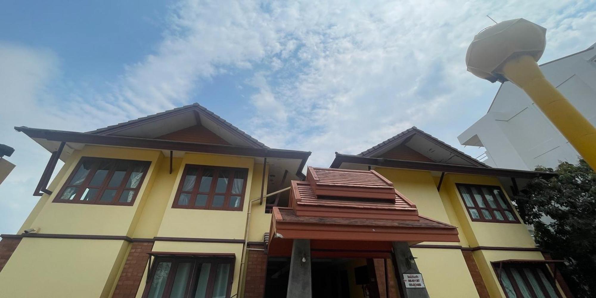 Yellow Tique Hotel Lampang Luaran gambar